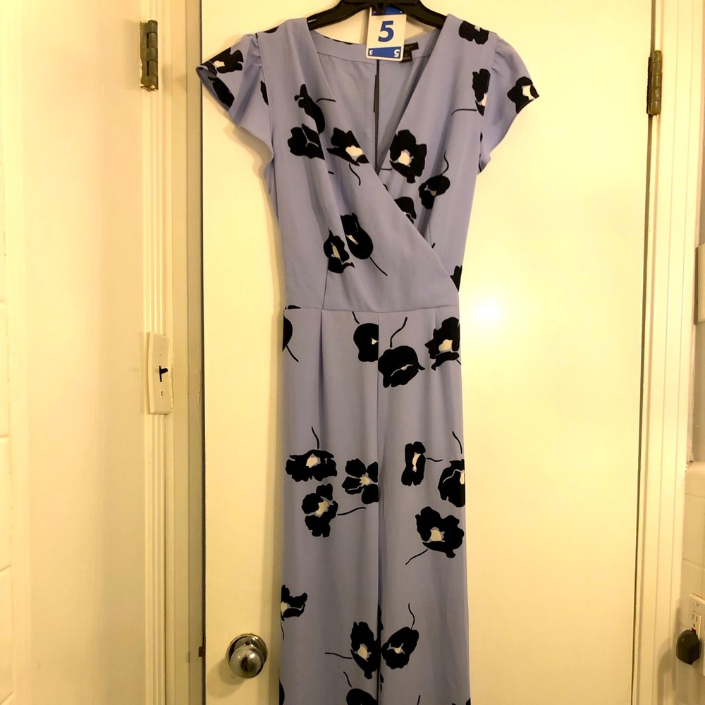 Ann Taylor lilac with flowers,Flutter Sleeve V Neck Jumpsuit With Sash size 6T